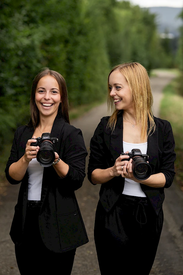 Zwei Hochzeitsfotografinnen für mehr von deiner Hochzeit
