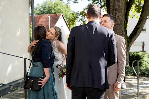 Herzliche Gratulationen an Hochzeitstag der Braut